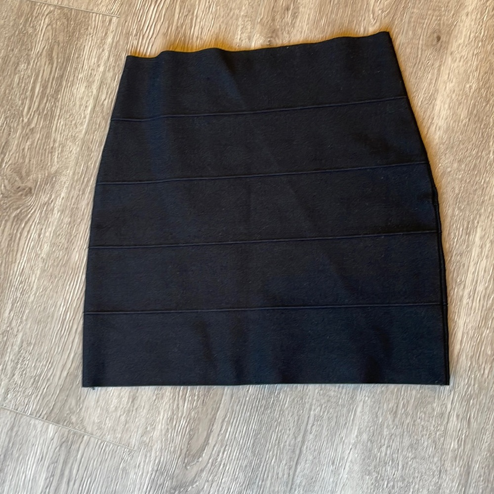 Black tight mini skirt Sz L J14